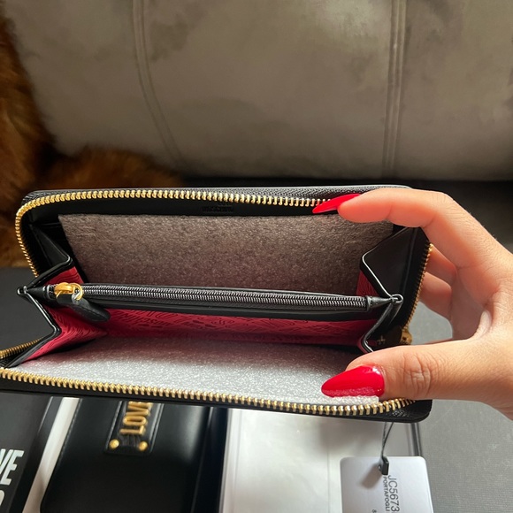 MOSCHINO LONG BLACK WALLET BRAND NEW - Picture 5 of 6